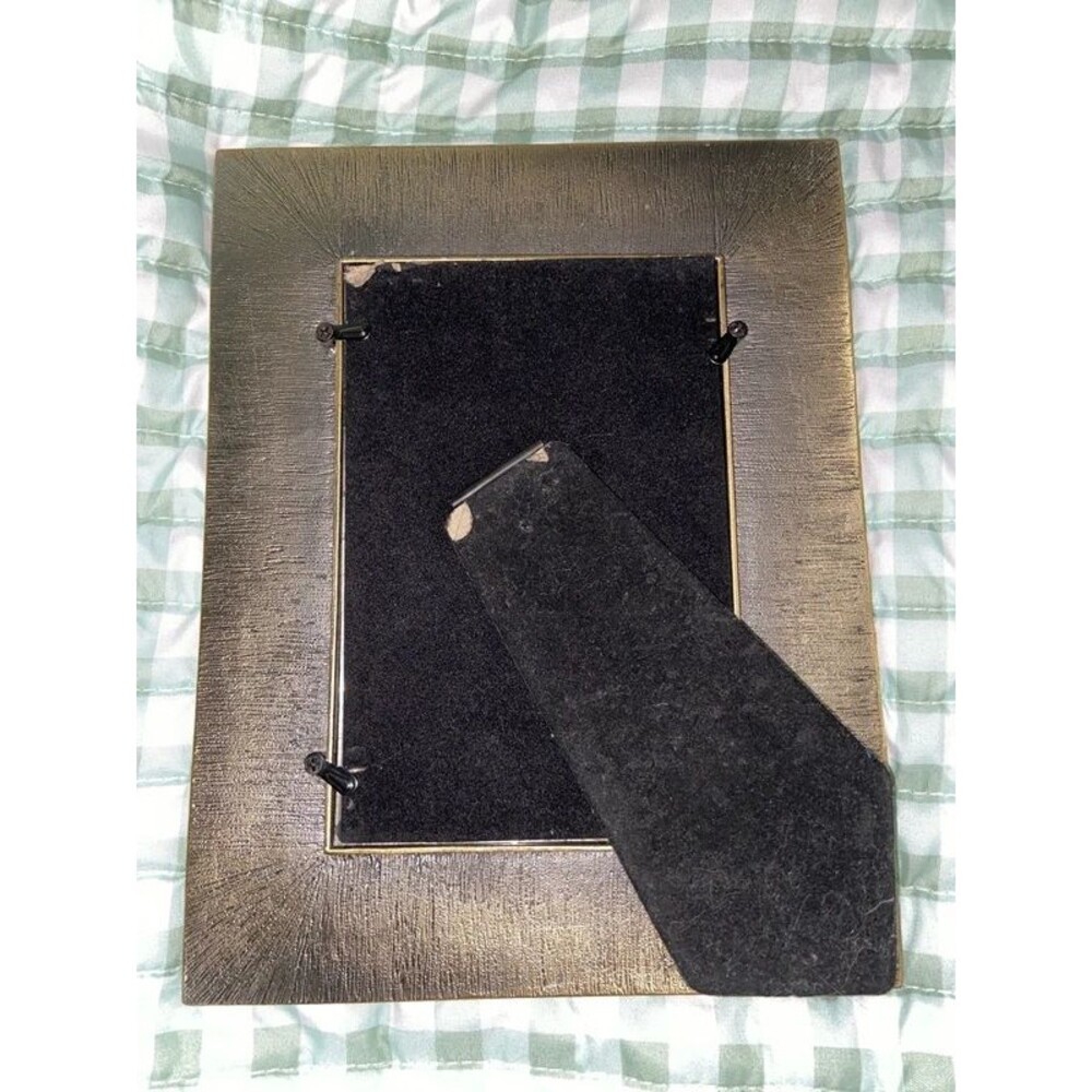 Metal Picture Frame - Picture 3 of 5